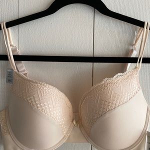 Sophie b Demi Bra Size 38C